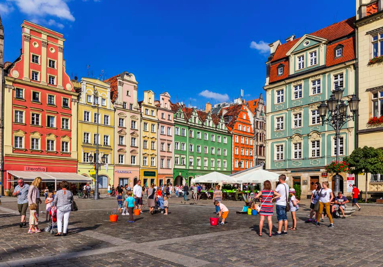 wroclaw's best districts to live in